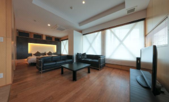 4. 후라노 내츄럭스..