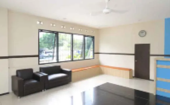 龍目彩虹之家酒店