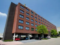 Bastion Hotel Amsterdam Airport - breakfast