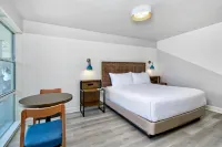 SoMa House