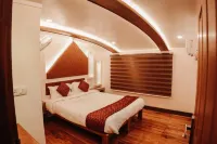 Venice Premium Houseboats Alleppey Hotels near UNITED DYFI Play ground