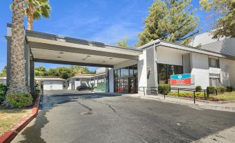 SureStay Plus Hotel by Best Western Sacramento North