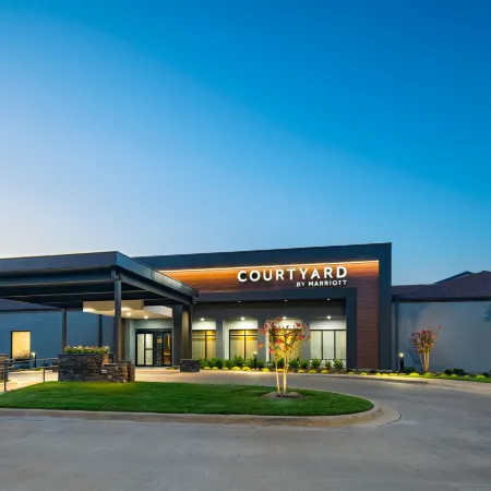 Courtyard Fort Worth University Drive Отели рядом с достопримечательностью «Музей Эмона Картера»
