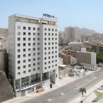 Park Inn Makkah Thakher Alsharqi Отели рядом с достопримечательностью «Мечеть E Taneem»