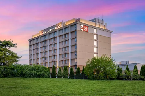 Best Western Plus the Charles Hotel Hotels in Saint Charles