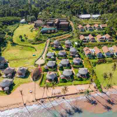 The Mak Trat Hotel Exterior