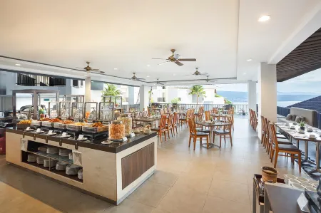 Swiss-Belinn Luwuk Отели рядом с достопримечательностью «Bekel Java Java Motor»