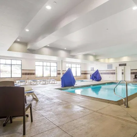 Comfort Suites Airport-University