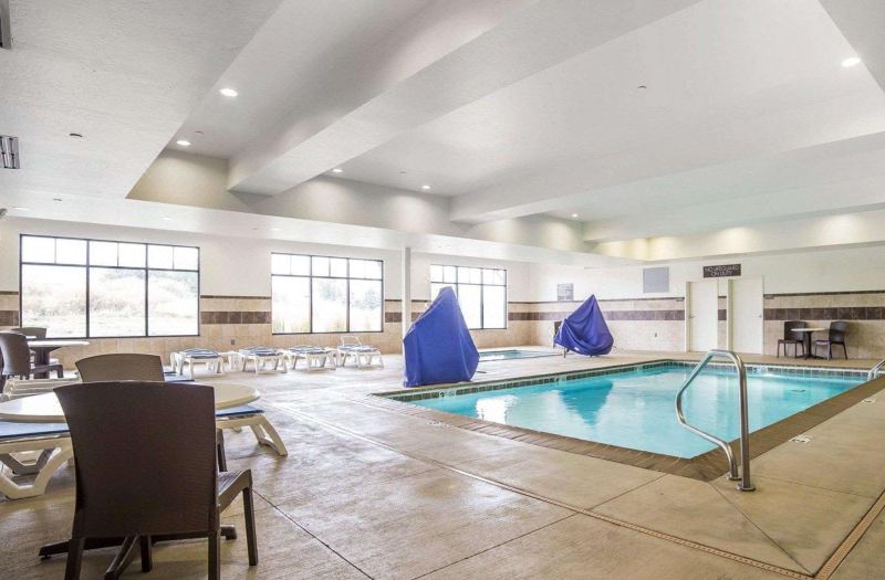Comfort Suites Airport-University photo 3