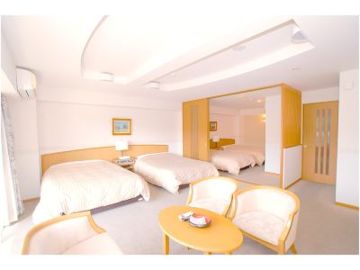 4人部屋 (和楽別館) ホテルサンバレー伊豆長岡 本館の写真