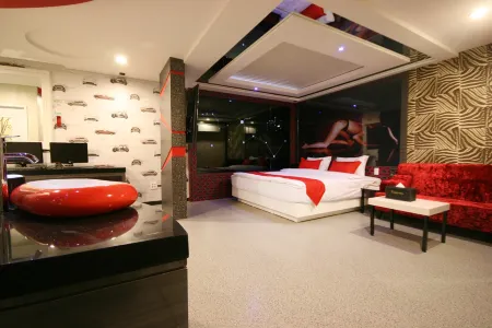 Changwon Myeongseodong Hotel V Отели в г. Чханвон