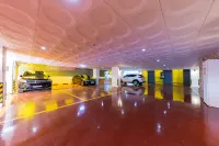 天安咖啡酒店 - 停車場