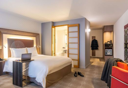 5. 노보텔 메헬렌 ..