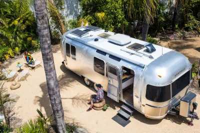 Caravan Outpost Hotel di Mira Monte