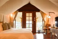 Oak Tree Glamping Resort Hotels in Batu