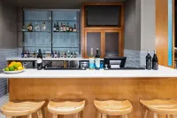 SpringHill Suites Kansas City Plaza - Business