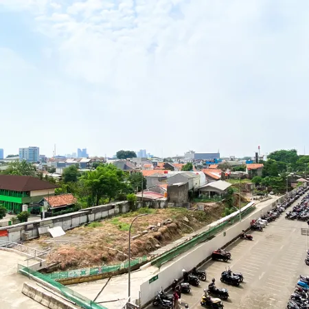 Comfort 2Br at Transpark Juanda Bekasi Timur Apartment by Travelio