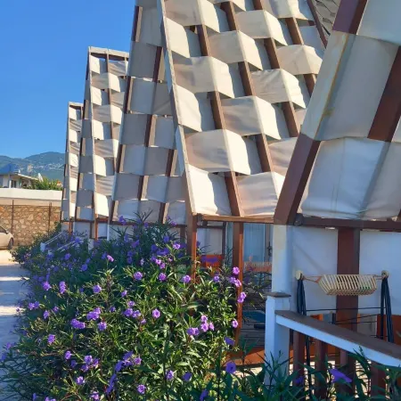 Bu Bungalow Hotel