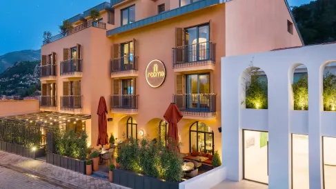 Roome Hotel