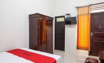 RedDoorz Near Banyuwangi Baru Station