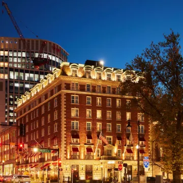 The Eliot Hotel Отели рядом с достопримечательностью «Бэк Бэй Фенс»