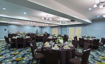Oxford Suites Silverdale