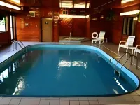 Quality Inn & Suites Bloomington I-55 and I-74 - Pools
