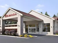 Ramada by Wyndham Cleveland Airport West Hotels in 