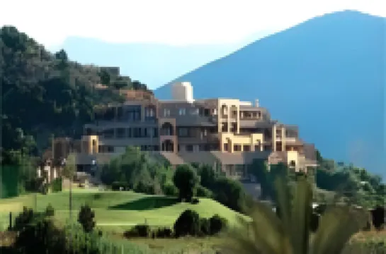 คอนราด เคีย ลากูนา ซาร์ดีเนีย โรงแรมใน