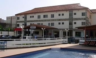 Ave Maria Hotel