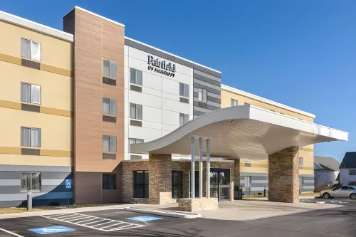 Fairfield Inn Manchester-Boston Regional Airport - parking