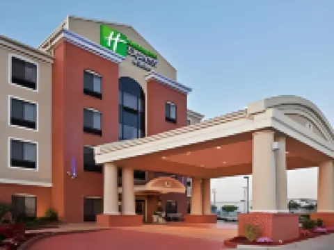 Holiday Inn Express & Suites EMPORIA NORTHWEST by IHG