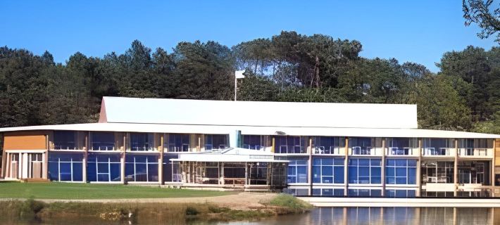 Logis Hotel des Lacs d'Halco Ξενοδοχεία στην πόλη Landes