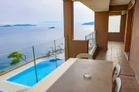 Cape Kanapitsa Hotel & Suites - Luxury