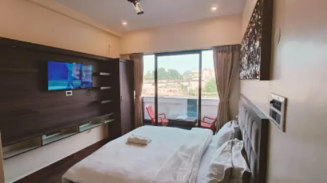 Ratna Hotel & Banquet Hotels in 