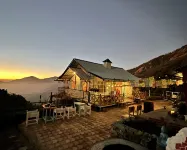 Moksham Himalayan Campsite Pangot - Homestays