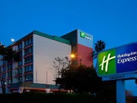 Holiday Inn Express Van Nuys Bridge Used In Terminator 2 주변 호텔