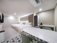 Brown Dot Yeosu Yeocheon Branch Hotels in Yeosu