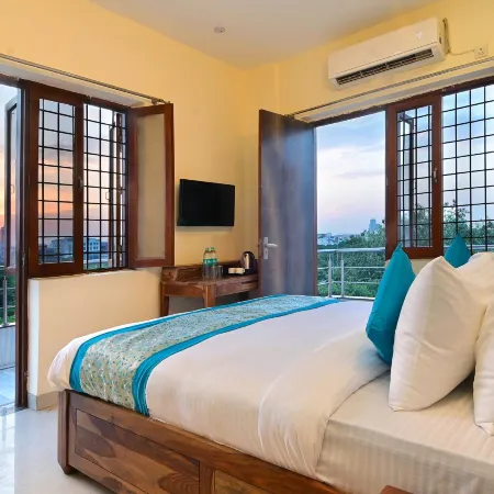 Hotel the York - Couple-Unfriendly Hotel