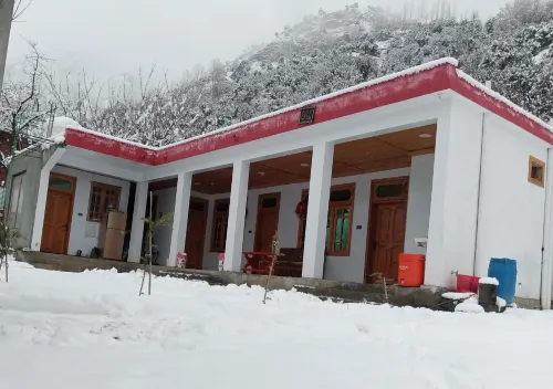 Tourist Guest House فنادق في Ayun