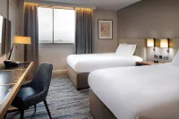 힐튼 리즈 시티  호텔