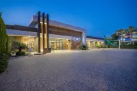 Sailor's Beach Club
