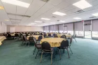 Quality Inn & Suites Vandalia Near I-70 and Hwy 51