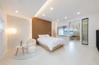 Gangneung Pool Villa Sol Hotels near Gyeongpo Beach