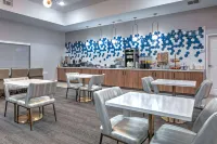 La Quinta Inn & Suites by Wyndham Decatur - breakfast