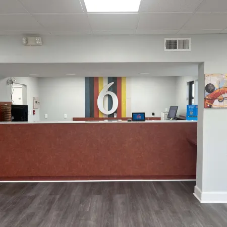 Motel 6 Cleveland, MS - Delta State University