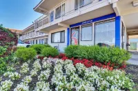 Motel 6 Vallejo, CA - Six Flags West Hotels in American Canyon