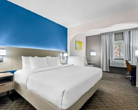 Comfort Suites Denver North - Westminster Hoteles en Westminster