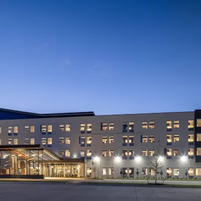 Aloft Oklahoma City Quail Springs, a Marriott Hotel Отели рядом с достопримечательностью «Гольф-поле "Лейк Хефнер"»
