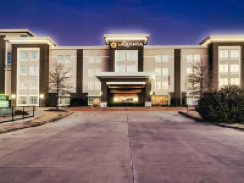 斯塔克維爾密歇根州立大學拉昆塔温德姆套房酒店 斯塔克維爾酒店